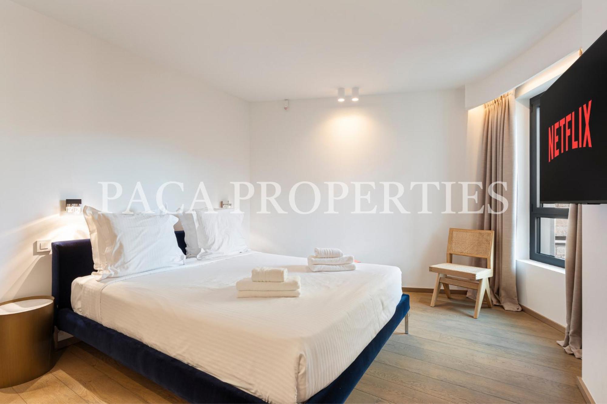 Paca -401- 5 Luxe Cannes
